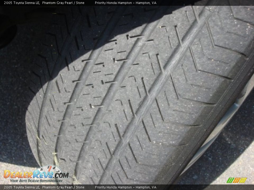 2005 Toyota Sienna LE Phantom Gray Pearl / Stone Photo #22