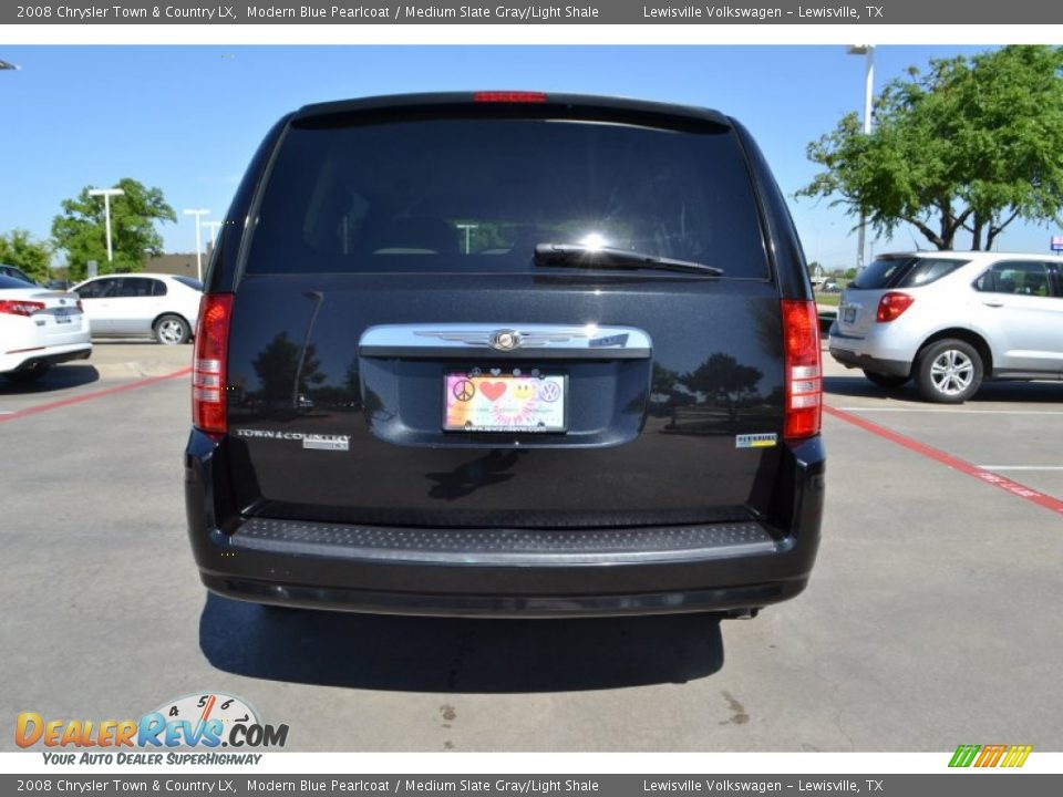 2008 Chrysler Town & Country LX Modern Blue Pearlcoat / Medium Slate Gray/Light Shale Photo #4