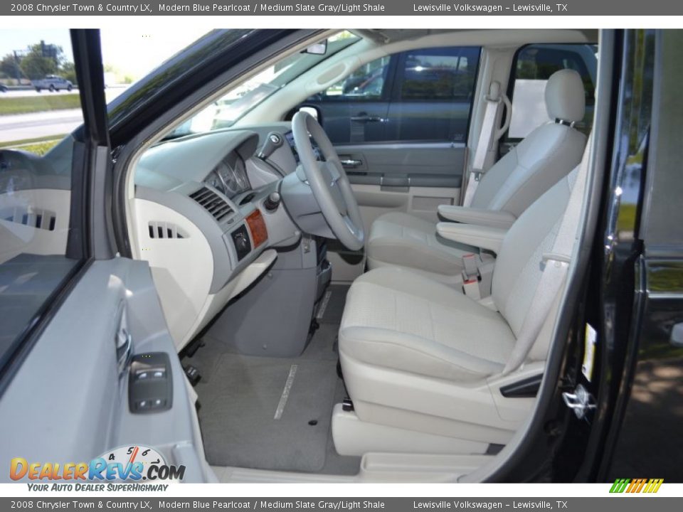 2008 Chrysler Town & Country LX Modern Blue Pearlcoat / Medium Slate Gray/Light Shale Photo #9