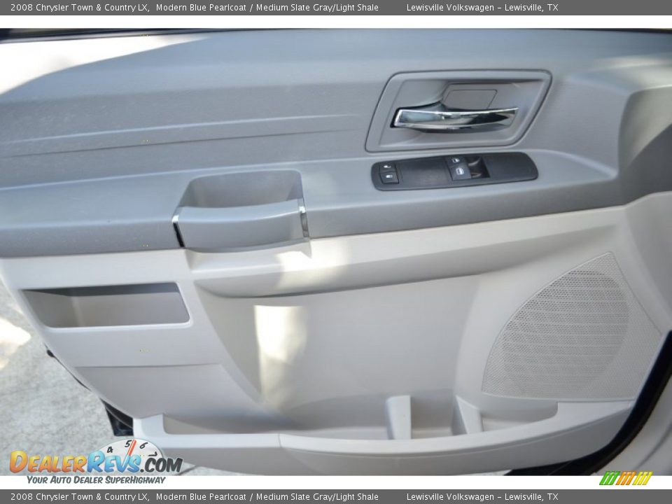 2008 Chrysler Town & Country LX Modern Blue Pearlcoat / Medium Slate Gray/Light Shale Photo #13