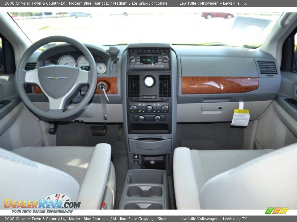2008 Chrysler Town & Country LX Modern Blue Pearlcoat / Medium Slate Gray/Light Shale Photo #14