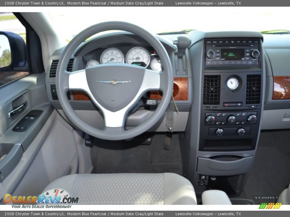 2008 Chrysler Town & Country LX Modern Blue Pearlcoat / Medium Slate Gray/Light Shale Photo #15