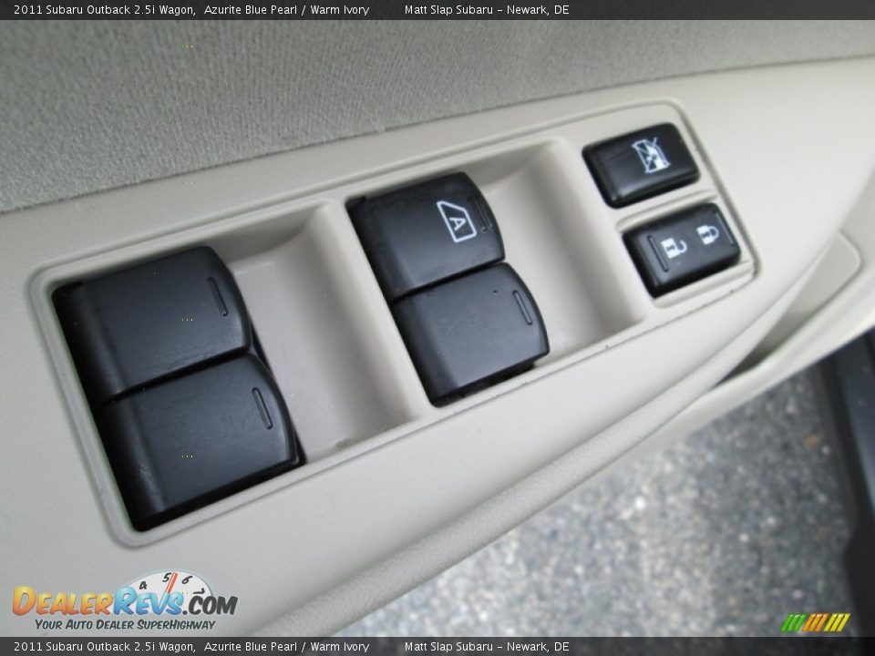 2011 Subaru Outback 2.5i Wagon Azurite Blue Pearl / Warm Ivory Photo #13