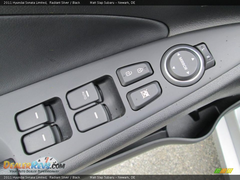 2011 Hyundai Sonata Limited Radiant Silver / Black Photo #13