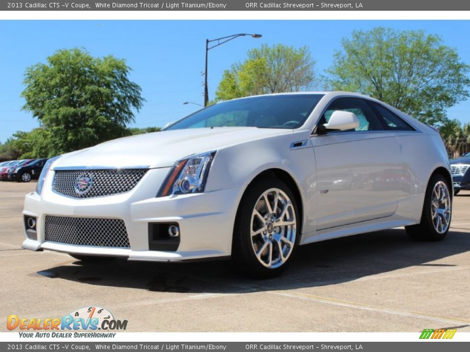 Front 3/4 View of 2013 Cadillac CTS -V Coupe Photo #2