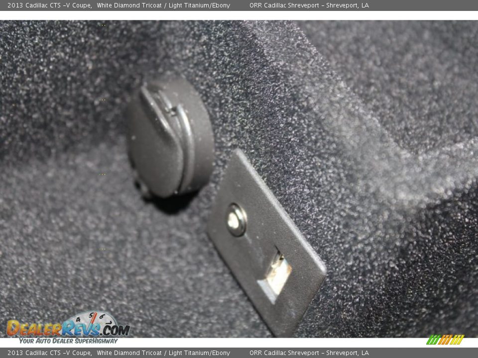 2013 Cadillac CTS -V Coupe White Diamond Tricoat / Light Titanium/Ebony Photo #31