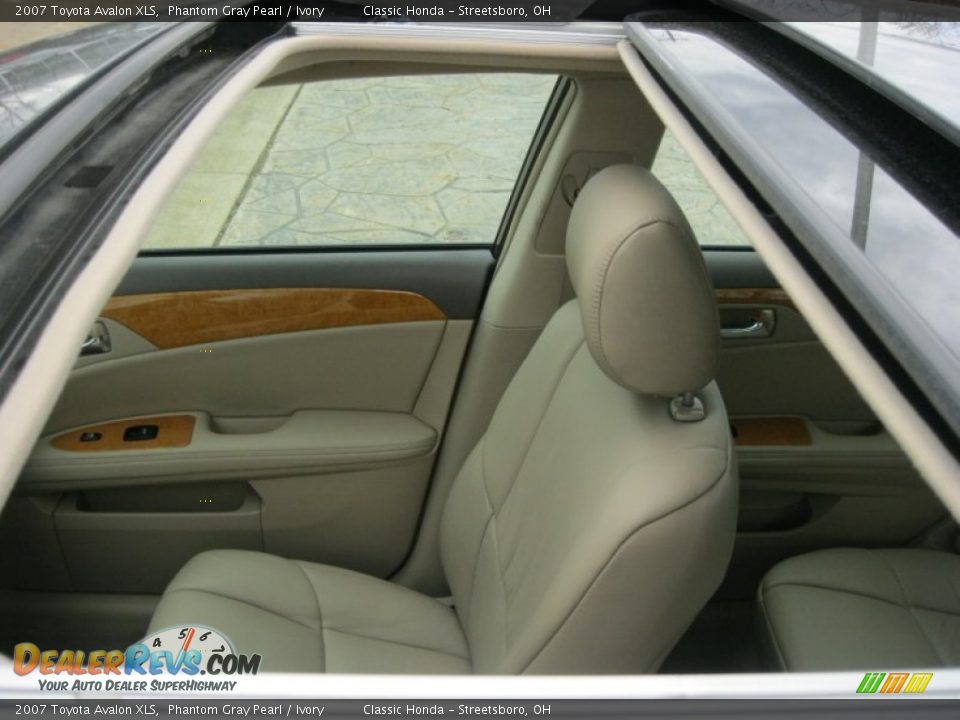 2007 Toyota Avalon XLS Phantom Gray Pearl / Ivory Photo #30