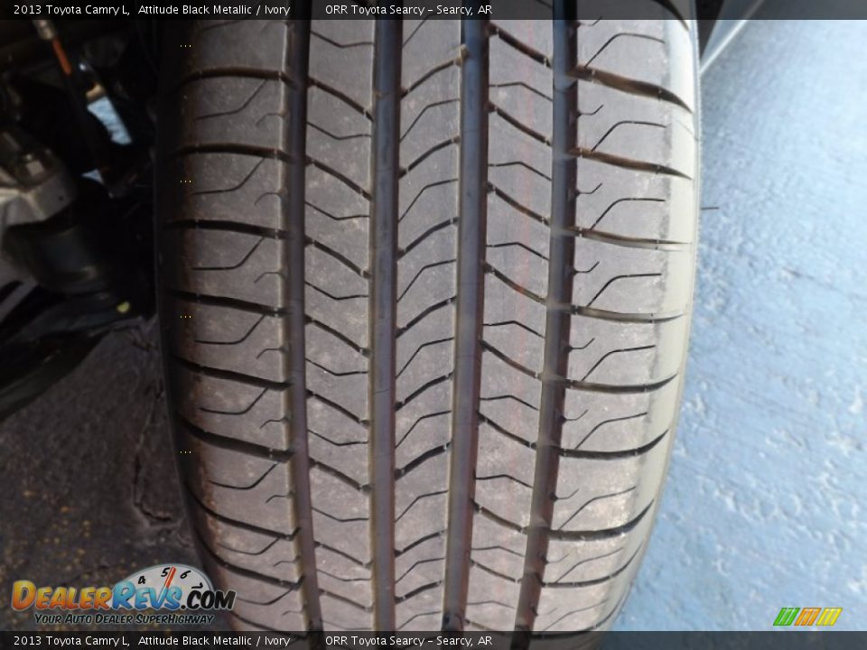 2013 Toyota Camry L Attitude Black Metallic / Ivory Photo #20