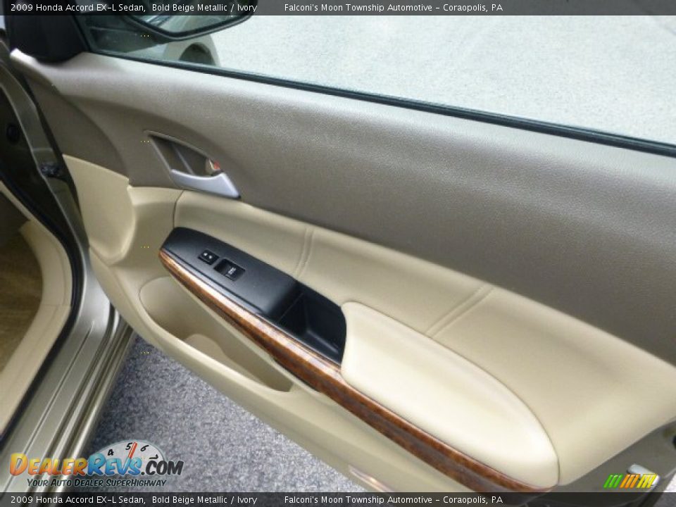 2009 Honda Accord EX-L Sedan Bold Beige Metallic / Ivory Photo #12