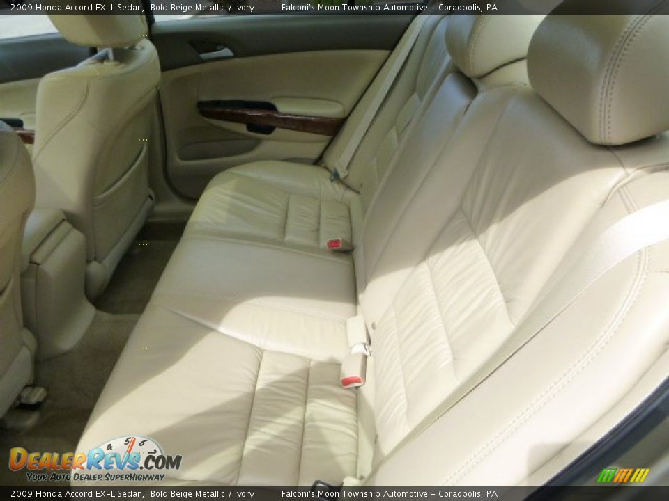2009 Honda Accord EX-L Sedan Bold Beige Metallic / Ivory Photo #16