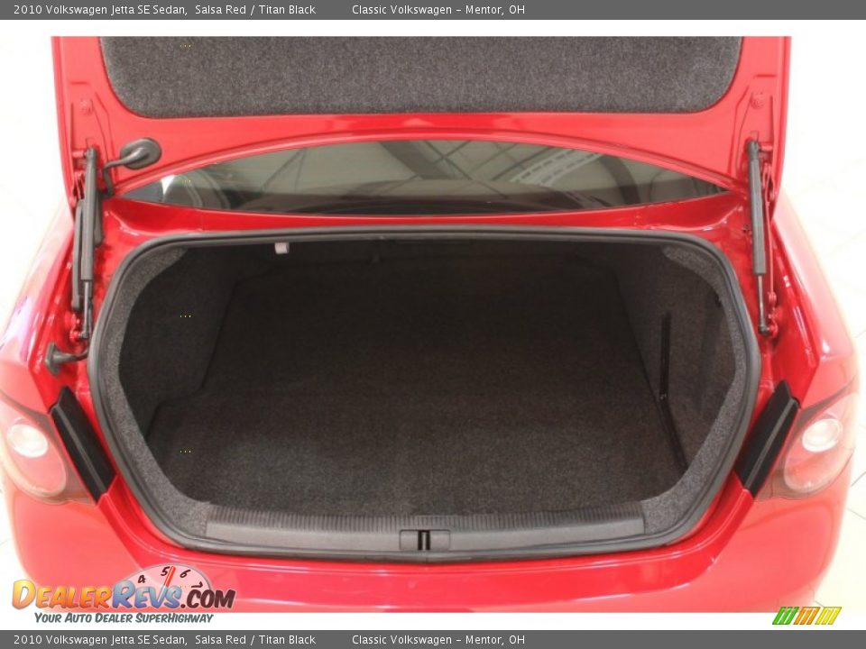 2010 Volkswagen Jetta SE Sedan Trunk Photo #22