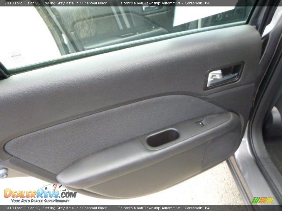 2010 Ford Fusion SE Sterling Grey Metallic / Charcoal Black Photo #18