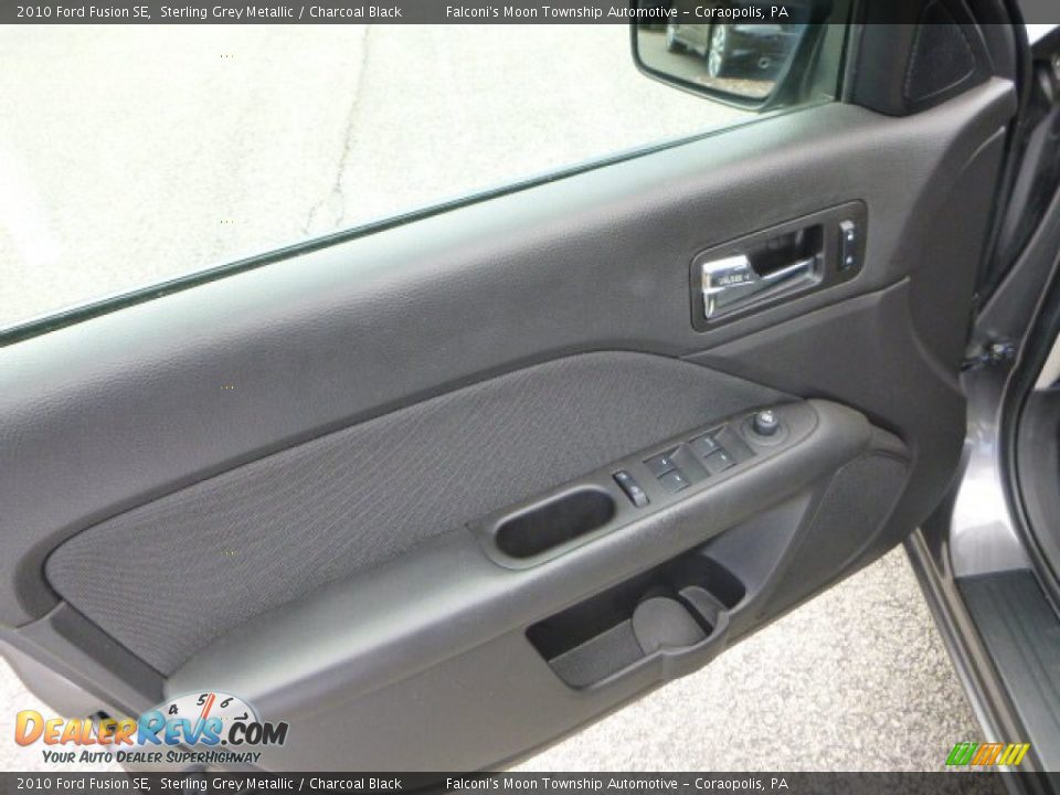 2010 Ford Fusion SE Sterling Grey Metallic / Charcoal Black Photo #19