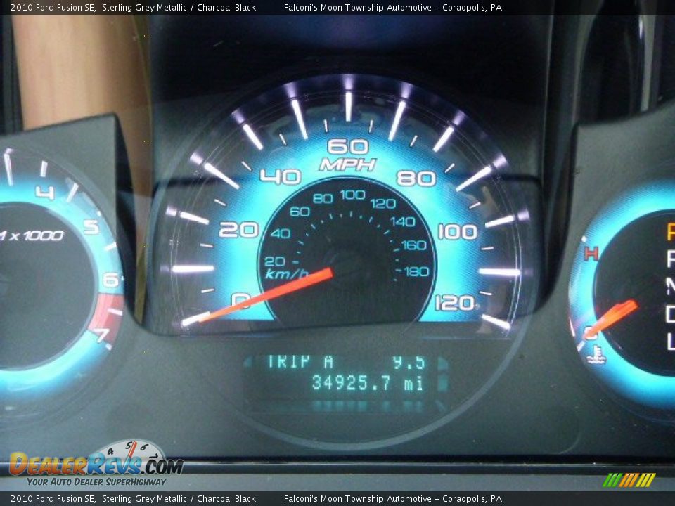 2010 Ford Fusion SE Sterling Grey Metallic / Charcoal Black Photo #25