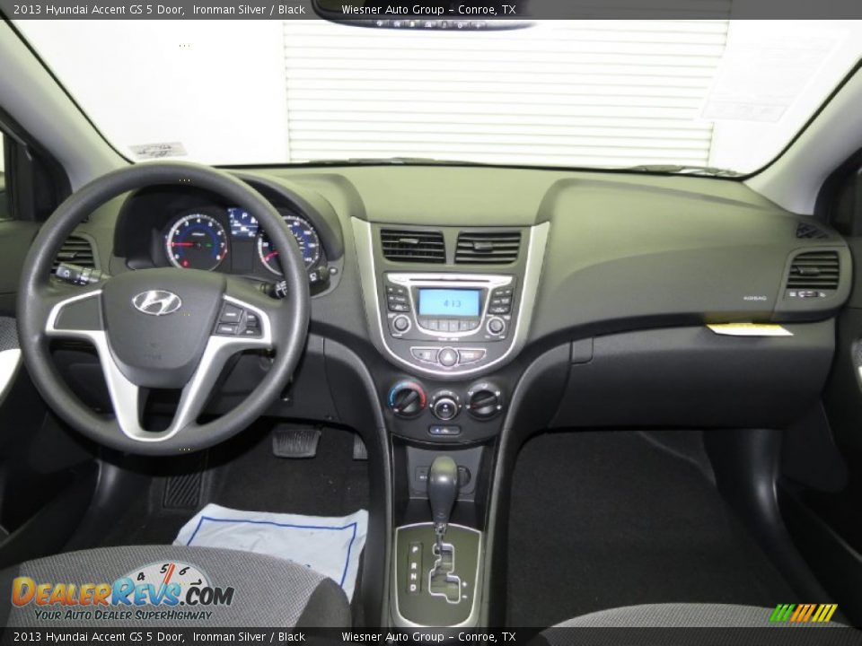 2013 Hyundai Accent GS 5 Door Ironman Silver / Black Photo #3