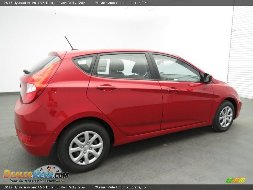 2013 Hyundai Accent GS 5 Door Boston Red / Gray Photo #2