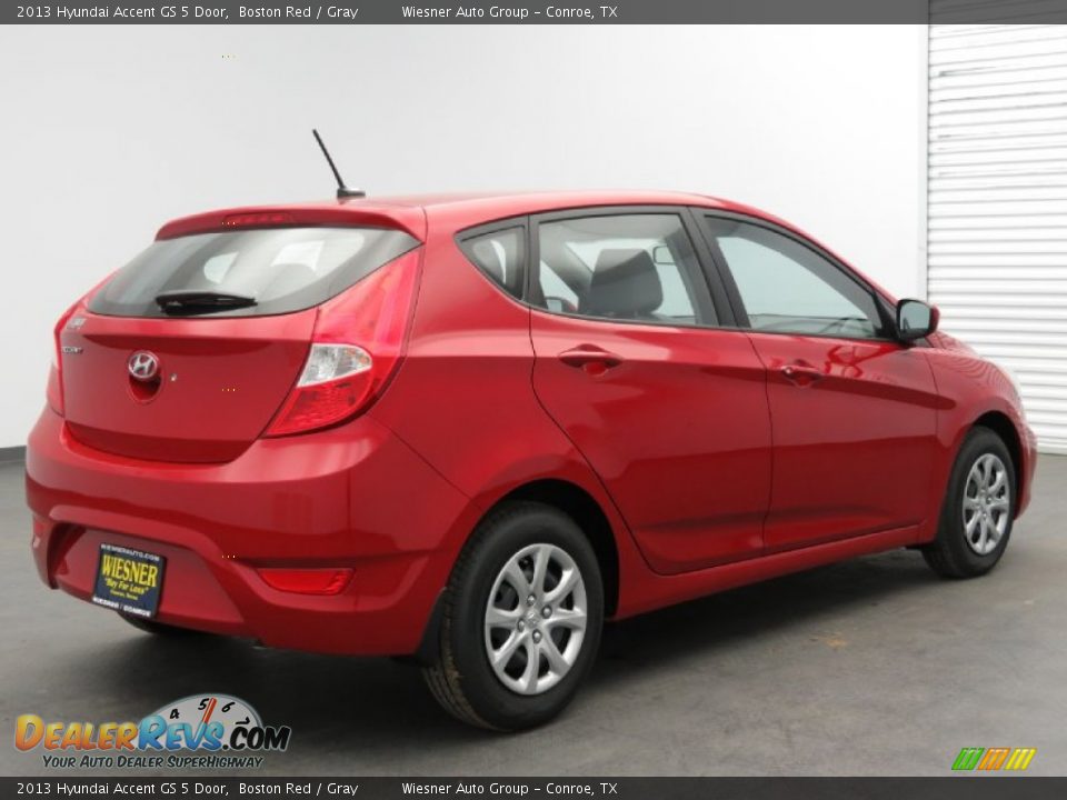2013 Hyundai Accent GS 5 Door Boston Red / Gray Photo #3
