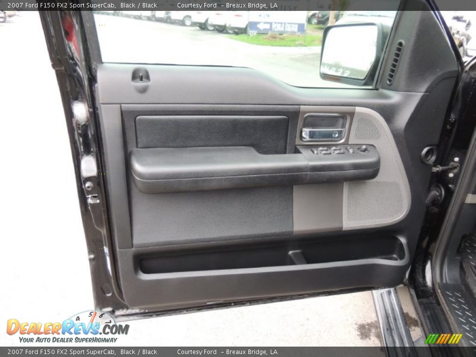 Door Panel of 2007 Ford F150 FX2 Sport SuperCab Photo #12
