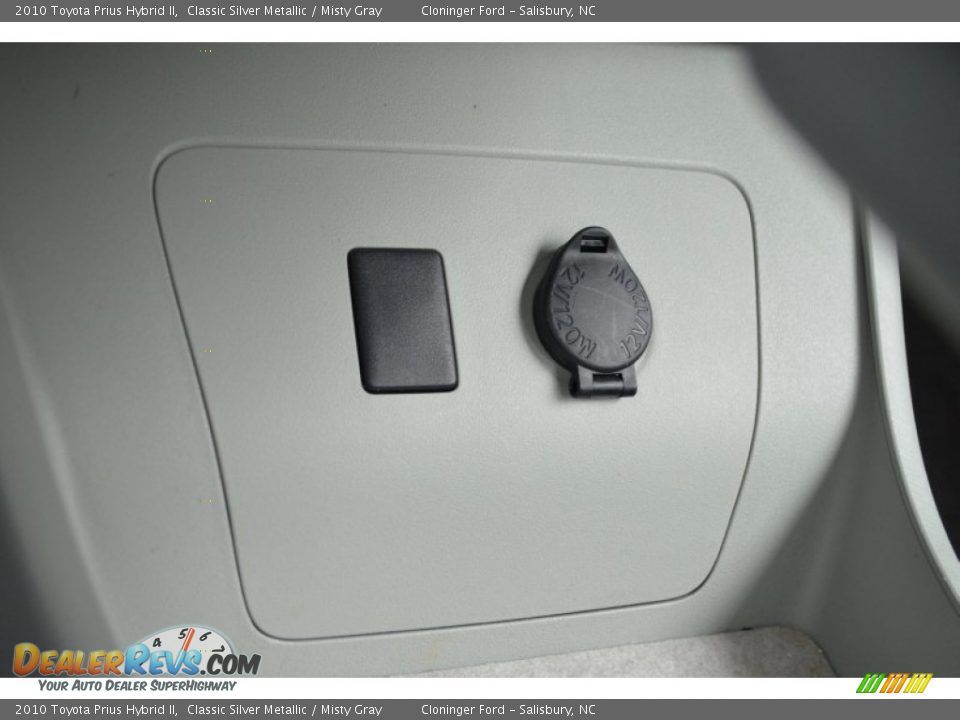 2010 Toyota Prius Hybrid II Classic Silver Metallic / Misty Gray Photo #32