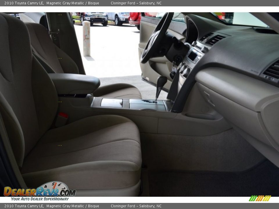 2010 Toyota Camry LE Magnetic Gray Metallic / Bisque Photo #14