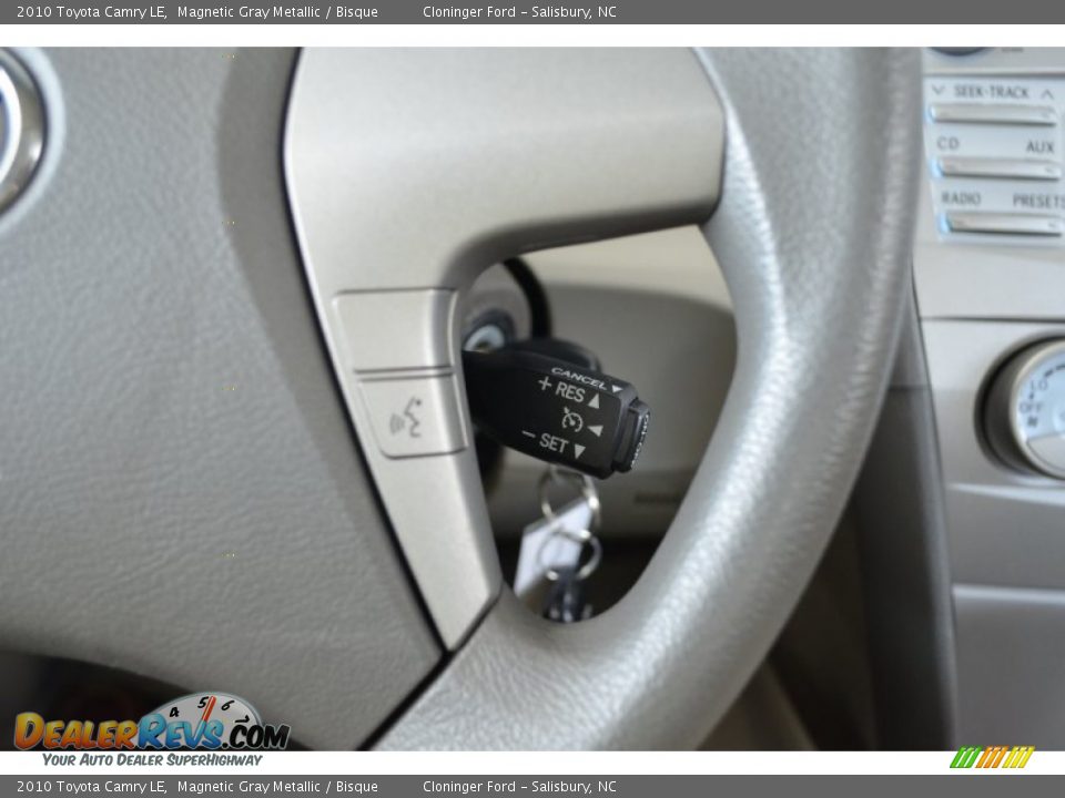 2010 Toyota Camry LE Magnetic Gray Metallic / Bisque Photo #24