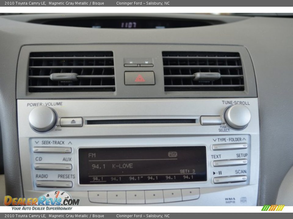 2010 Toyota Camry LE Magnetic Gray Metallic / Bisque Photo #26