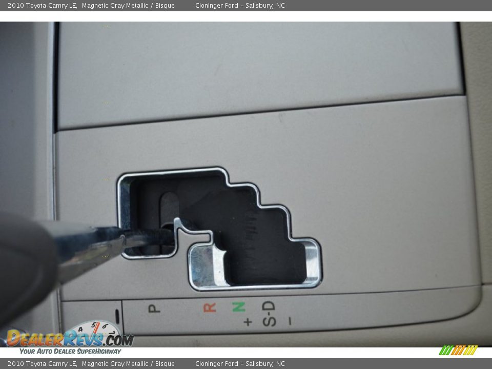 2010 Toyota Camry LE Magnetic Gray Metallic / Bisque Photo #29