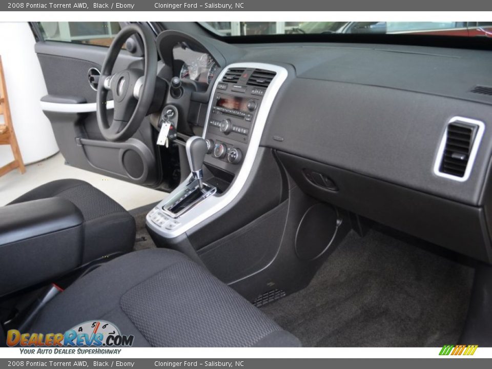 2008 Pontiac Torrent AWD Black / Ebony Photo #15
