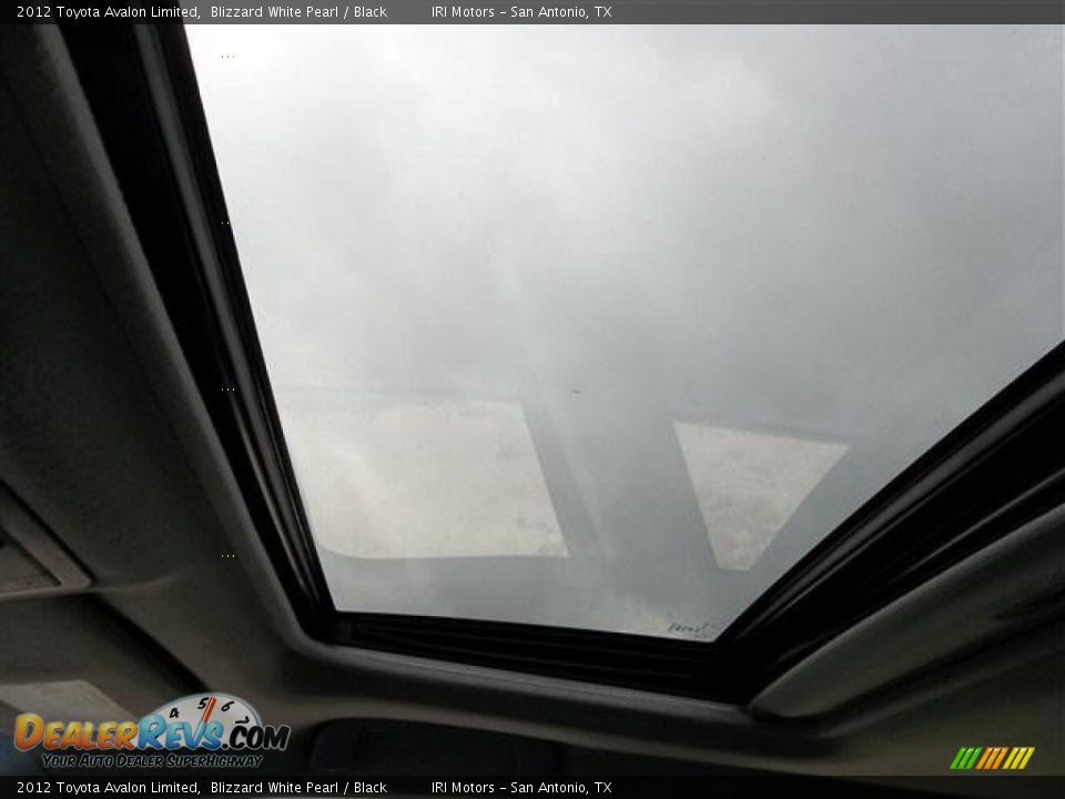 2012 Toyota Avalon Limited Blizzard White Pearl / Black Photo #17