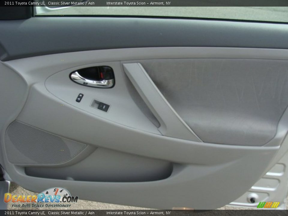 2011 Toyota Camry LE Classic Silver Metallic / Ash Photo #20