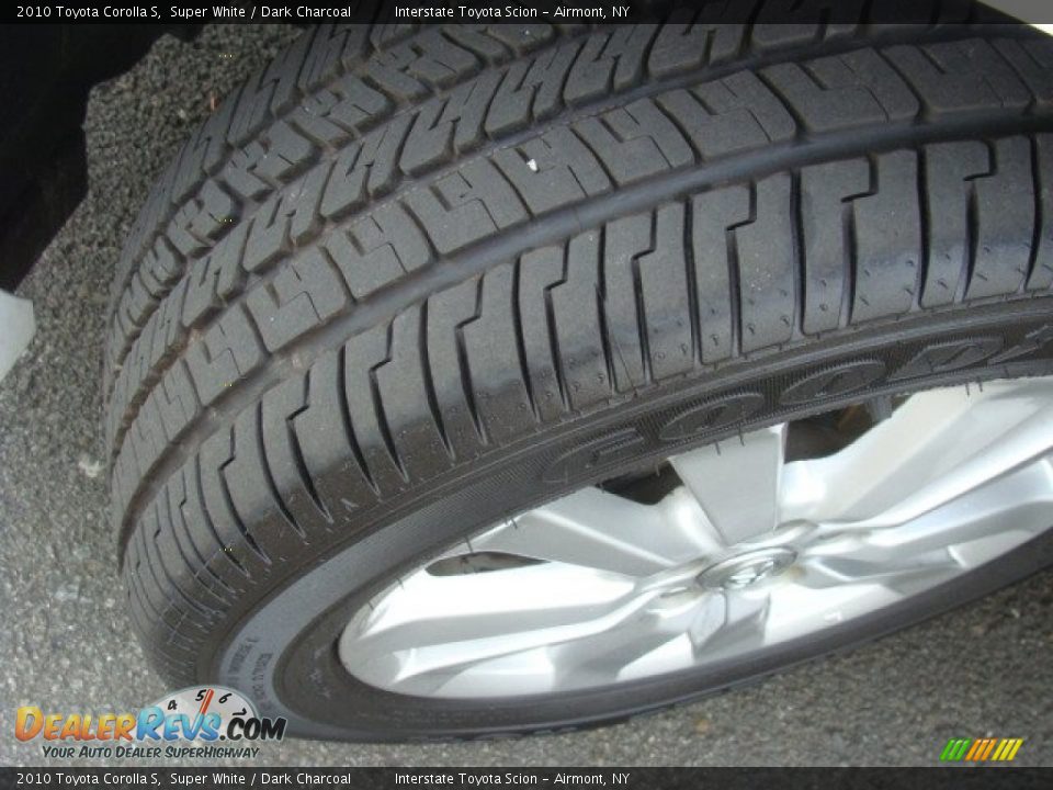 2010 Toyota Corolla S Super White / Dark Charcoal Photo #24