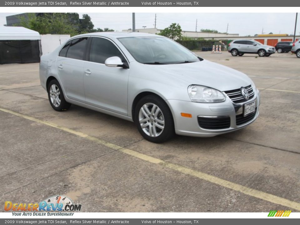 Front 3/4 View of 2009 Volkswagen Jetta TDI Sedan Photo #1