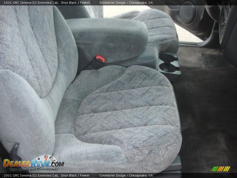 Front Seat of 2001 GMC Sonoma SLS Extended Cab Photo #11