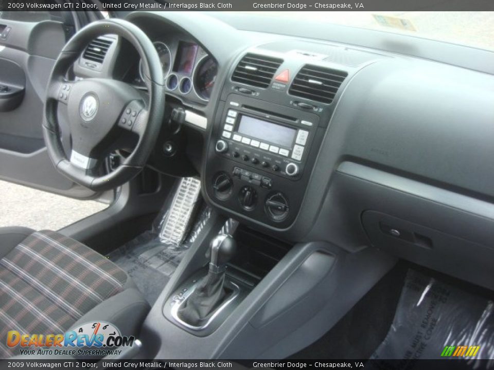 2009 Volkswagen GTI 2 Door United Grey Metallic / Interlagos Black Cloth Photo #12