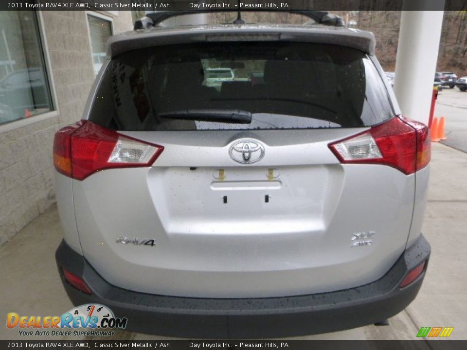 2013 Toyota RAV4 XLE AWD Classic Silver Metallic / Ash Photo #3