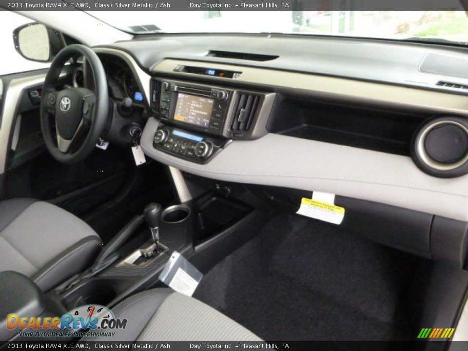 2013 Toyota RAV4 XLE AWD Classic Silver Metallic / Ash Photo #9