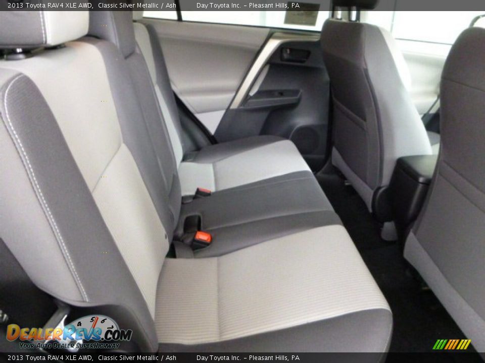 2013 Toyota RAV4 XLE AWD Classic Silver Metallic / Ash Photo #10