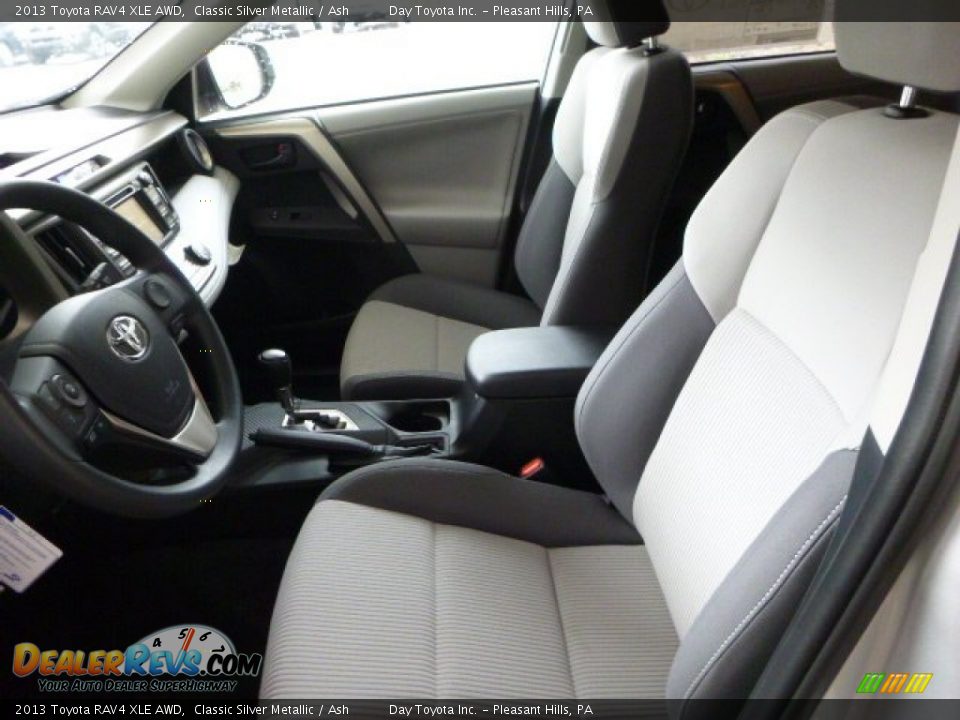 2013 Toyota RAV4 XLE AWD Classic Silver Metallic / Ash Photo #11