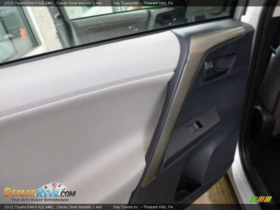2013 Toyota RAV4 XLE AWD Classic Silver Metallic / Ash Photo #16