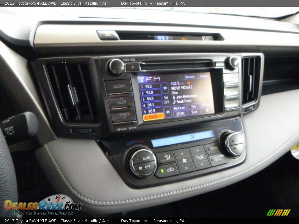 2013 Toyota RAV4 XLE AWD Classic Silver Metallic / Ash Photo #18