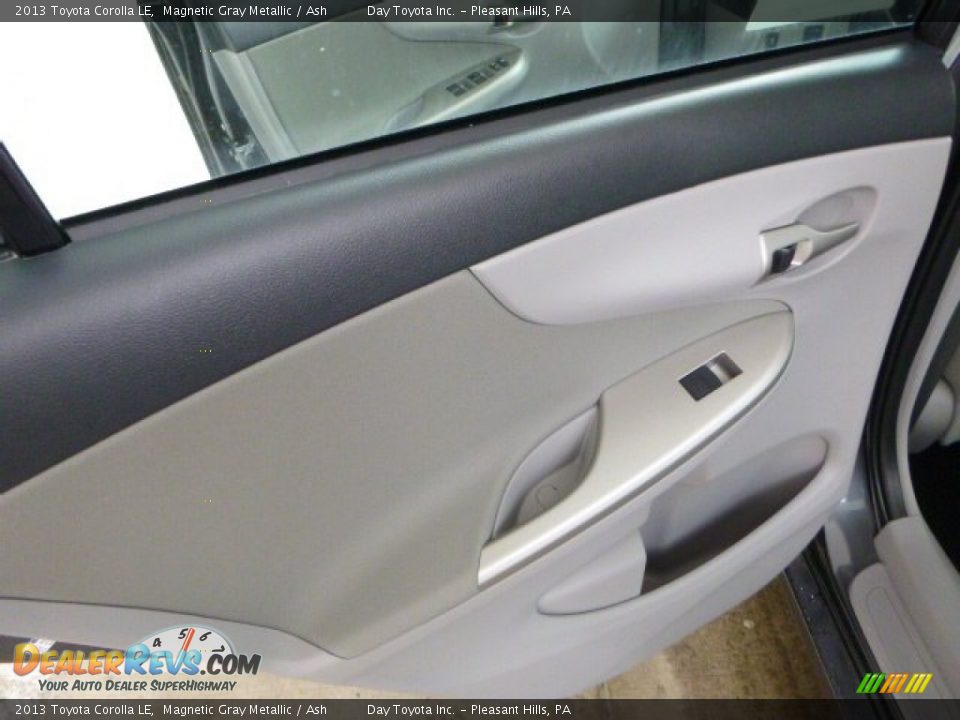 2013 Toyota Corolla LE Magnetic Gray Metallic / Ash Photo #16