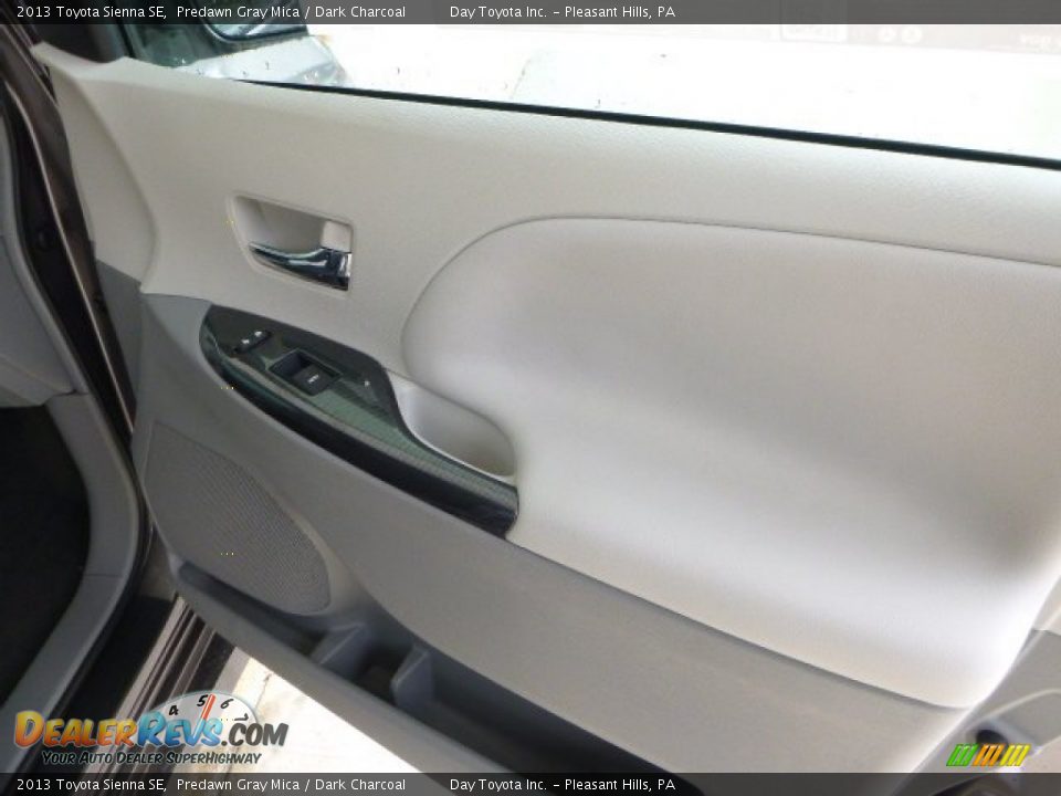 2013 Toyota Sienna SE Predawn Gray Mica / Dark Charcoal Photo #11