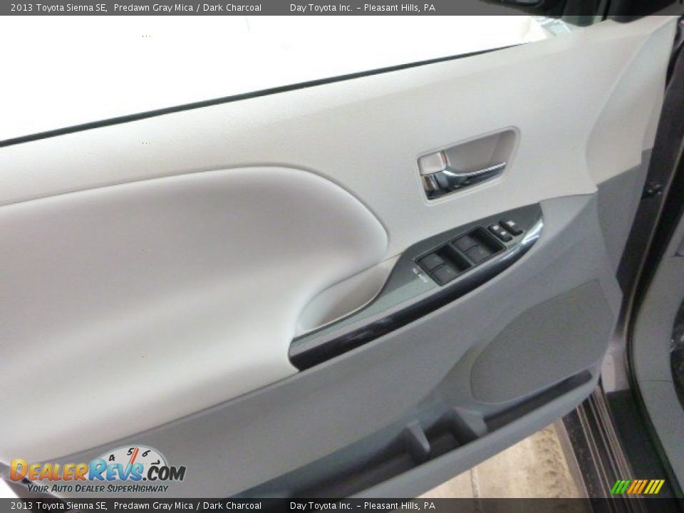 2013 Toyota Sienna SE Predawn Gray Mica / Dark Charcoal Photo #16