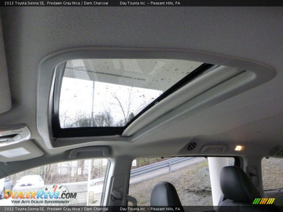 2013 Toyota Sienna SE Predawn Gray Mica / Dark Charcoal Photo #17