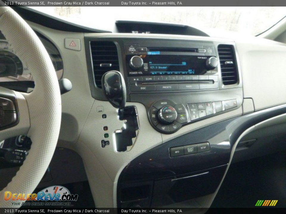 2013 Toyota Sienna SE Predawn Gray Mica / Dark Charcoal Photo #18