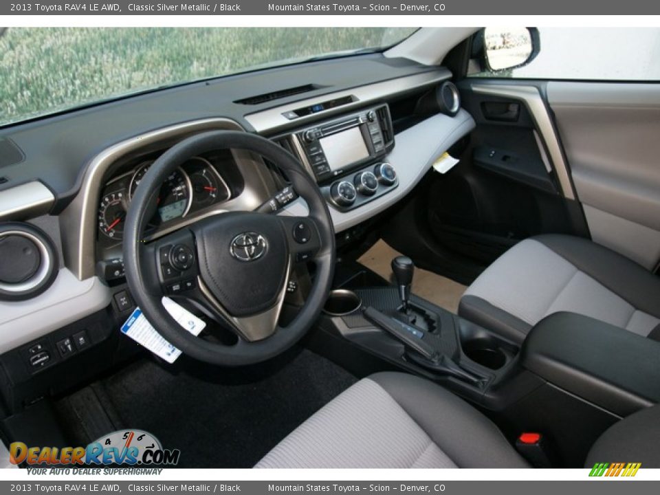 2013 Toyota RAV4 LE AWD Classic Silver Metallic / Black Photo #5