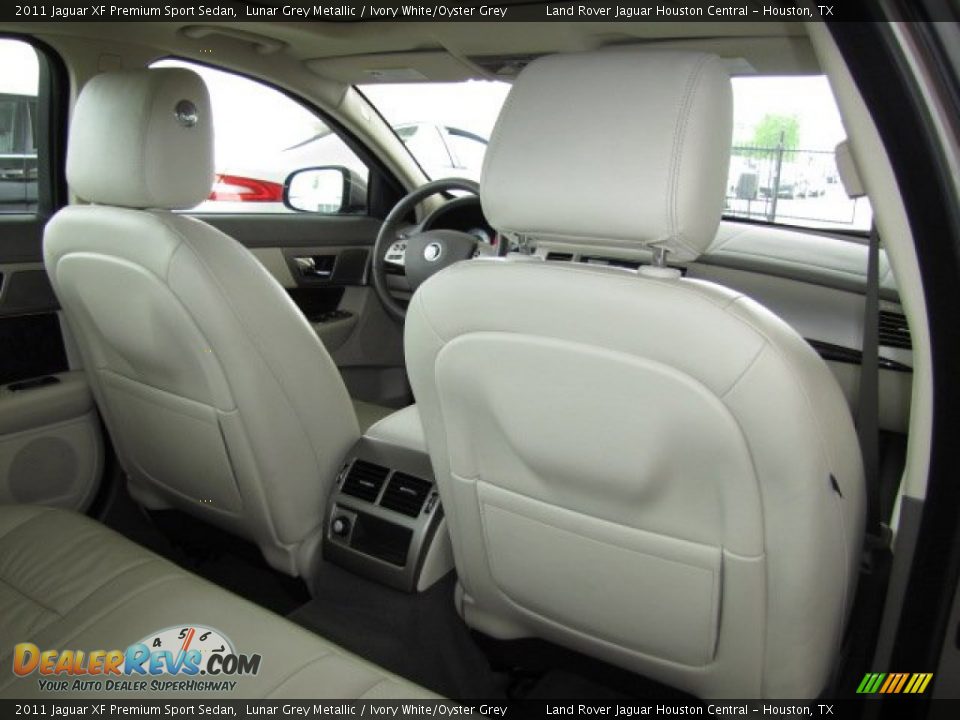 2011 Jaguar XF Premium Sport Sedan Lunar Grey Metallic / Ivory White/Oyster Grey Photo #27