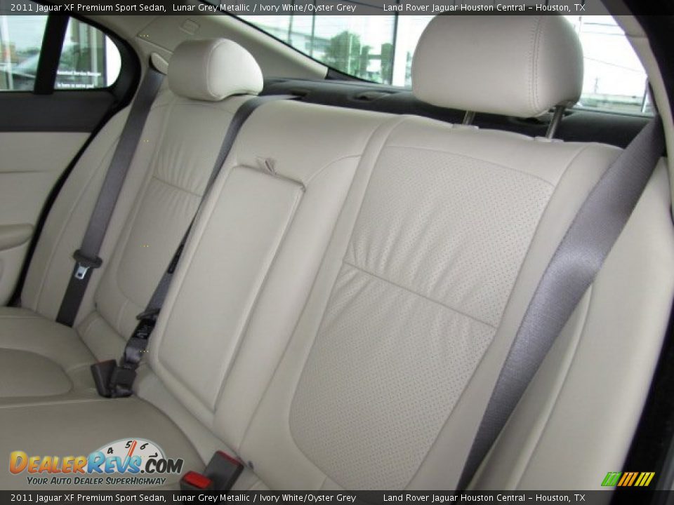 2011 Jaguar XF Premium Sport Sedan Lunar Grey Metallic / Ivory White/Oyster Grey Photo #29