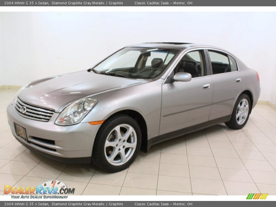 Front 3/4 View of 2004 Infiniti G 35 x Sedan Photo #3