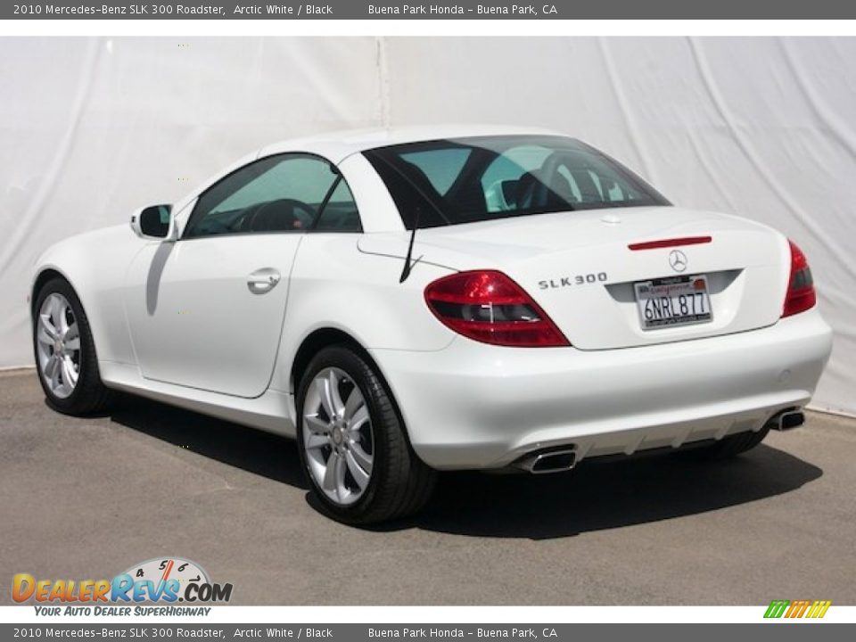 2010 Mercedes-Benz SLK 300 Roadster Arctic White / Black Photo #2